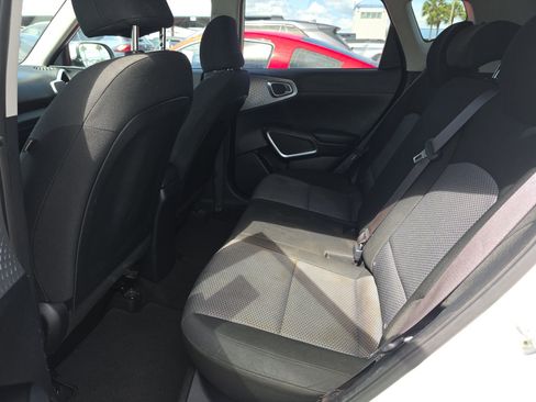 Used 2022 Kia Soul LX w/ Technology Package FWD image 15