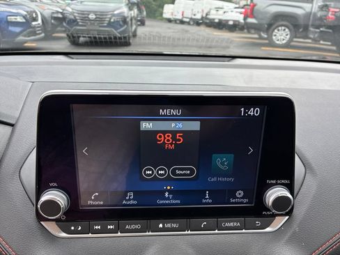 Certified 2025 Nissan Sentra SR FWD image 18