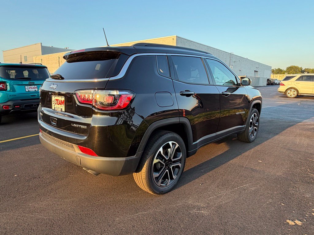 Used 2022 Jeep Compass Limited AWD/4WD image 7