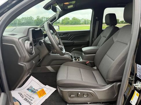 Used 2026 Chevrolet Colorado W/T w/ WT Custom Package RWD image 26