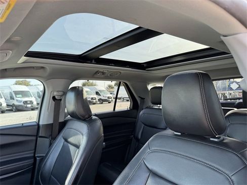 Used 2021 Ford Explorer Limited w/ Equipment Group 301A image 36