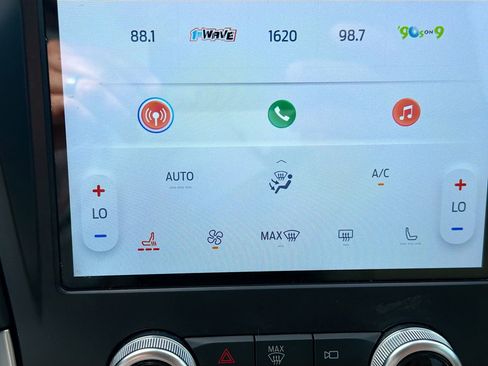 Used 2024 Ford Edge SEL w/ Convenience Package image 19