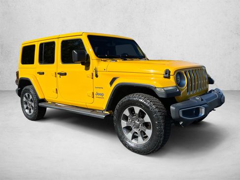 Used 2018 Jeep Wrangler Unlimited Sahara AWD/4WD image 3