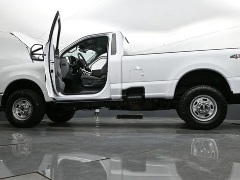 New 2026 Ford F250 XL image 30