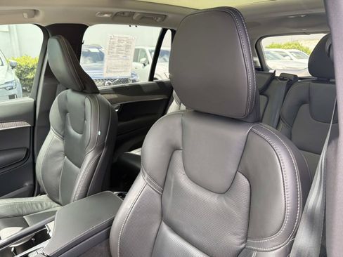Certified 2023 Volvo XC90 B6 Ultimate w/ Protection Package Premier AWD/4WD image 19