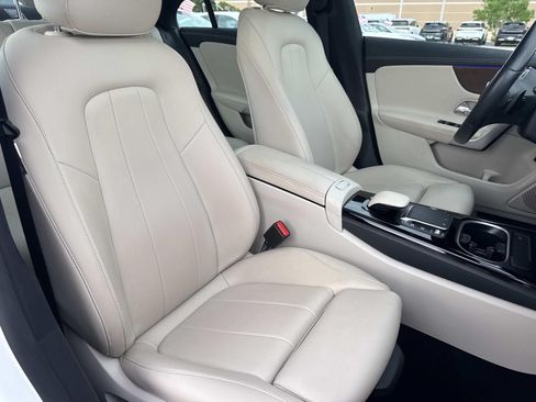 Used 2023 Mercedes-Benz CLA 250 w/ Premium Package image 13