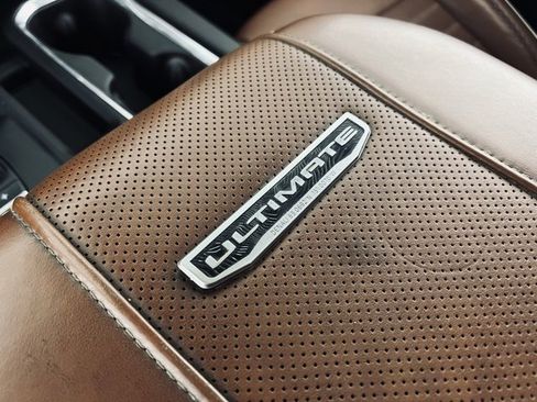 Used 2024 GMC Sierra 3500 Denali Ultimate image 25