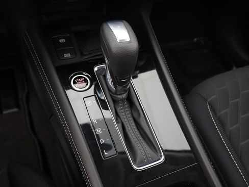 Used 2023 Nissan Kicks SV image 44