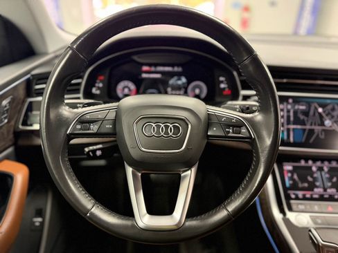 Used 2020 Audi Q8 Premium Plus AWD/4WD image 17