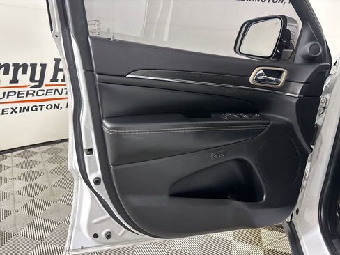 Used 2015 Jeep Grand Cherokee Limited image 7