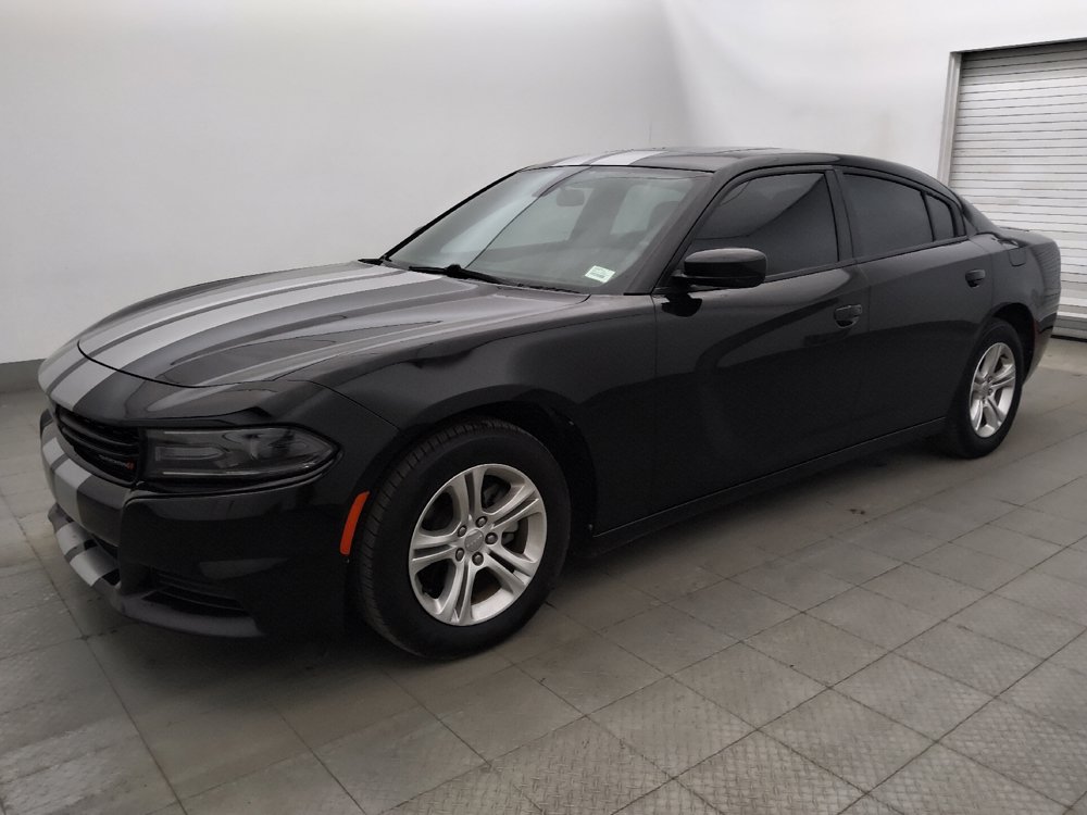 Used 2021 Dodge Charger SXT w/ Leather Interior Group RWD image 2