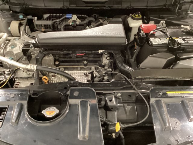 Used 2020 Nissan Rogue S FWD image 11