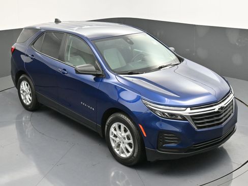 Used 2022 Chevrolet Equinox LS w/ LS Convenience Package image 40