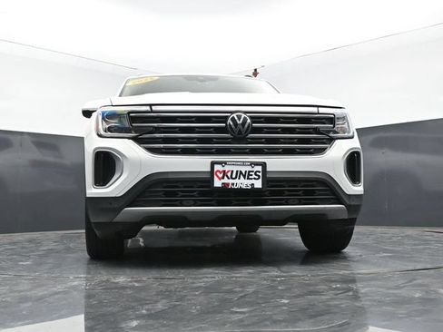 Used 2024 Volkswagen Atlas SE AWD/4WD image 47