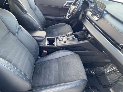 Used 2023 Mitsubishi Outlander SE image 9