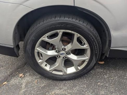 Used 2017 Subaru Forester 2.5i Touring image 12