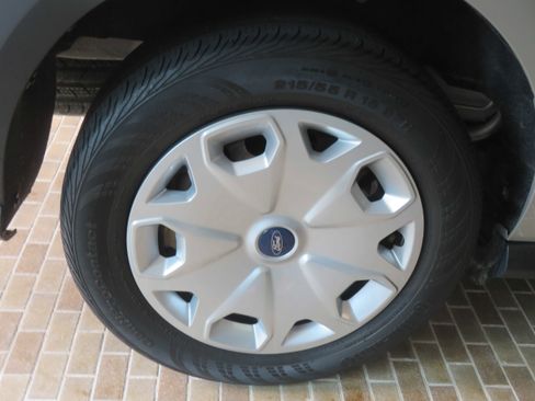 Used 2016 Ford Transit Connect XL image 9