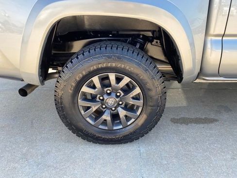 Certified 2023 Toyota Tacoma SR5 w/ Technology Package AWD/4WD image 19