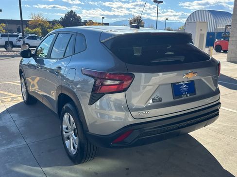 Certified 2025 Chevrolet Trax LS image 2