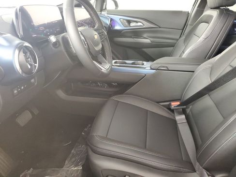 New 2026 Chevrolet Equinox EV LT image 11