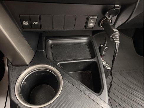 Used 2014 Toyota RAV4 XLE FWD image 21
