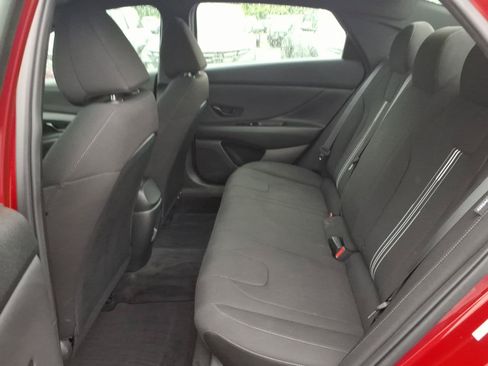 Used 2025 Hyundai Elantra Sport w/ Cargo Package FWD image 17