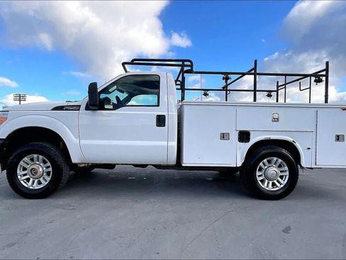 Used 2012 Ford F250 XL w/ FX4 Off Road Pkg AWD/4WD image 3