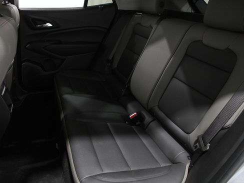 Certified 2024 Chevrolet Trax ACTIV w/ Sunroof Package image 17