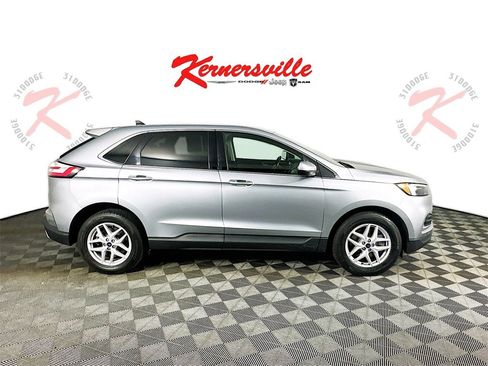 Used 2022 Ford Edge SEL image 8