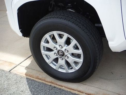 Used 2024 Toyota Tacoma SR5 image 4