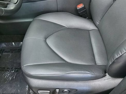 Used 2024 Toyota Grand Highlander AWD image 19