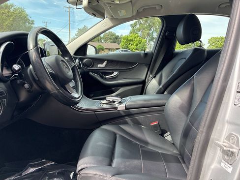 Used 2015 Mercedes-Benz C 300 4MATIC Sedan image 7