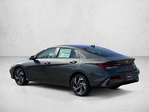 New 2026 Hyundai Elantra Limited FWD image 8