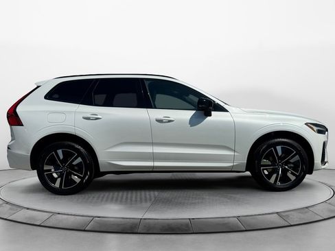 New 2026 Volvo XC60 B5 Core w/ Climate Package image 8