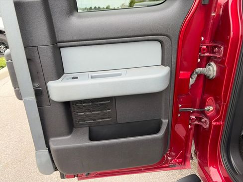 Used 2014 Ford F150 XLT w/ Equipment Group 302A Luxury AWD/4WD image 25