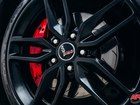 Used 2014 Chevrolet Corvette Stingray Z51 w/ 3LT Preferred Equipment Group image 3