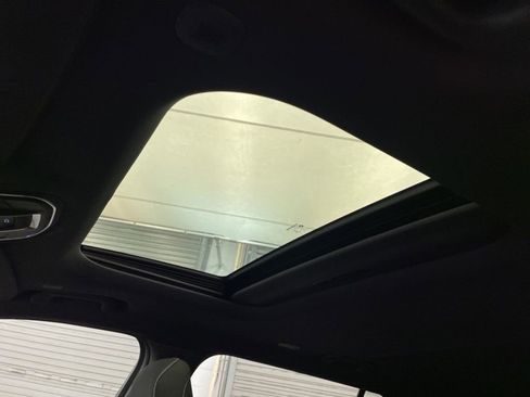 New 2025 Jeep Grand Cherokee L Laredo image 13