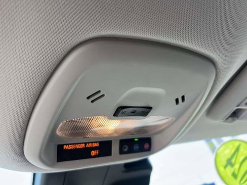 Used 2024 Chevrolet Trax LT w/ Driver Confidence Package FWD image 33