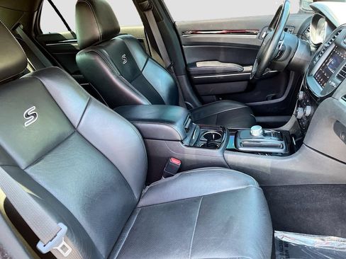Used 2022 Chrysler 300 S w/ Comfort Group RWD image 28