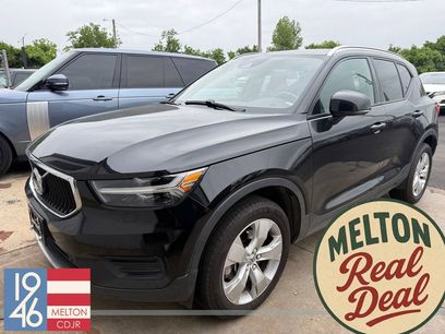 Used 2022 Volvo XC40 T5 Momentum
