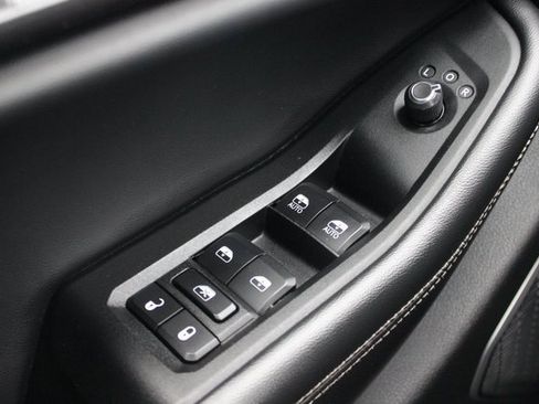 Used 2021 Jeep Grand Cherokee L Laredo image 18