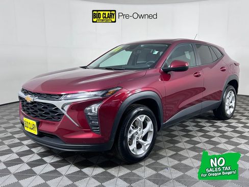 Used 2024 Chevrolet Trax LS w/ LS Convenience Package FWD image 1