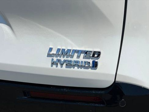 Certified 2021 Toyota Sienna Limited AWD/4WD image 35