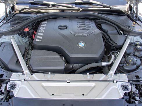 Used 2022 BMW 430i Coupe w/ M Sport Package image 32