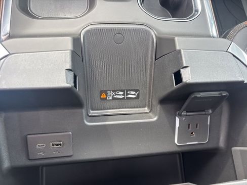 New 2026 Chevrolet Silverado 1500 High Country AWD/4WD image 37