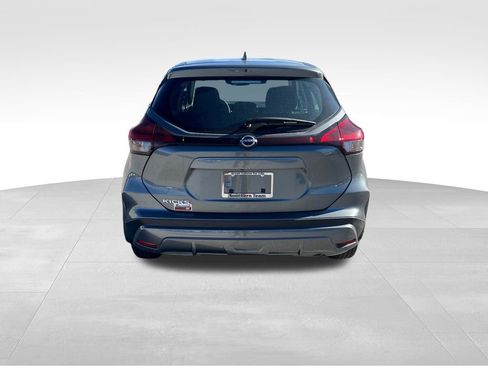 New 2025 Nissan Kicks Play S image 5