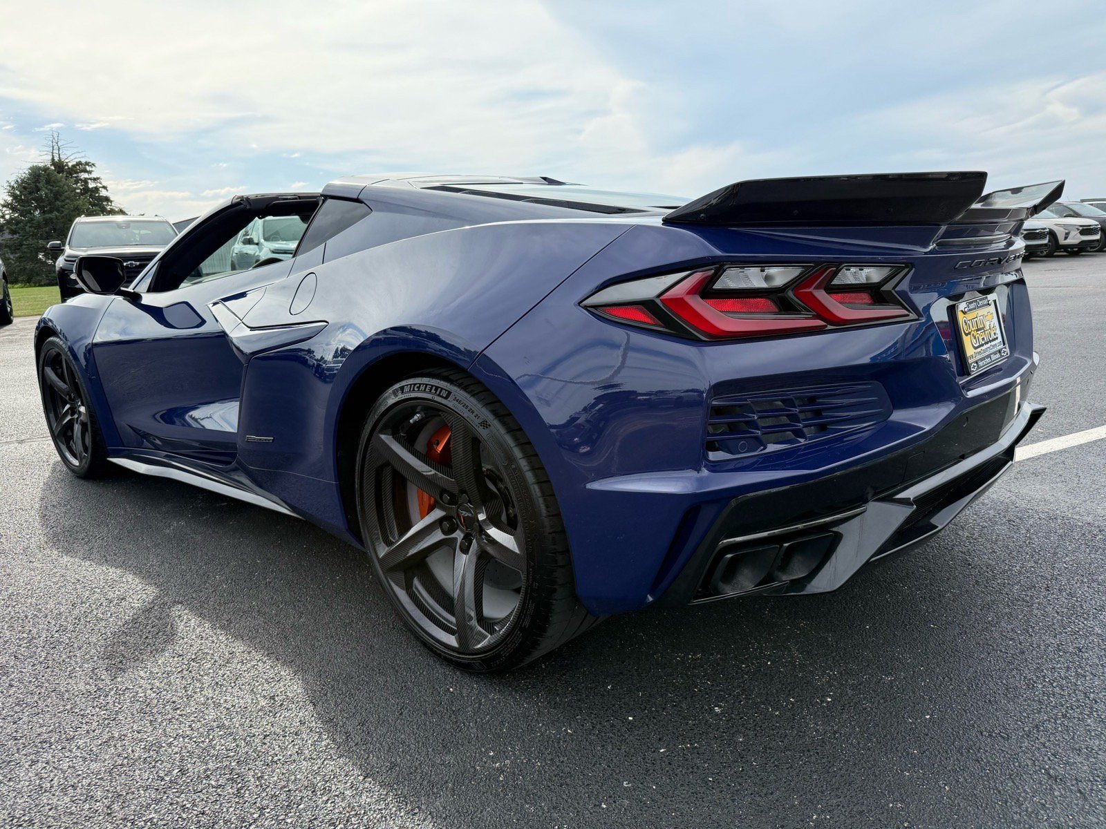 Used 2025 Chevrolet Corvette E-Ray w/ ZER Performance Package AWD/4WD image 7