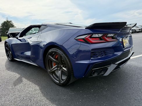 Used 2025 Chevrolet Corvette E-Ray w/ ZER Performance Package AWD/4WD image 7