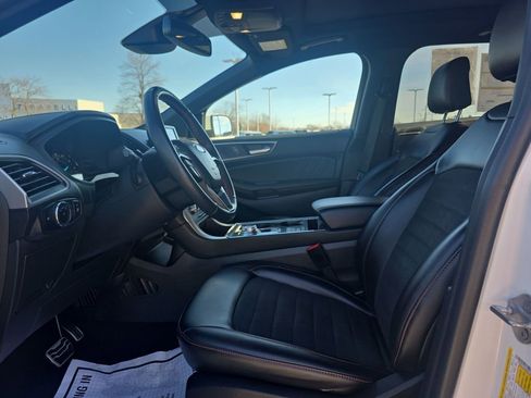 Certified 2024 Ford Edge ST-Line image 17