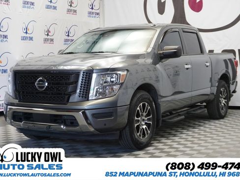 Used 2021 Nissan Titan SV w/ SV Convenience Package image 1